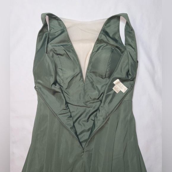 Jenny Yoo Size 12 Olive Green Ryan Deep V Neckline Bridesmaid Evening Dress - Picture 7 of 8